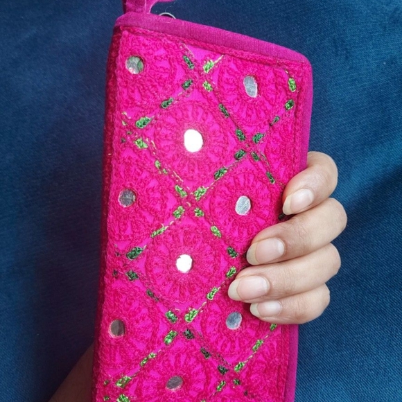 Bags - Picture 4 of 12